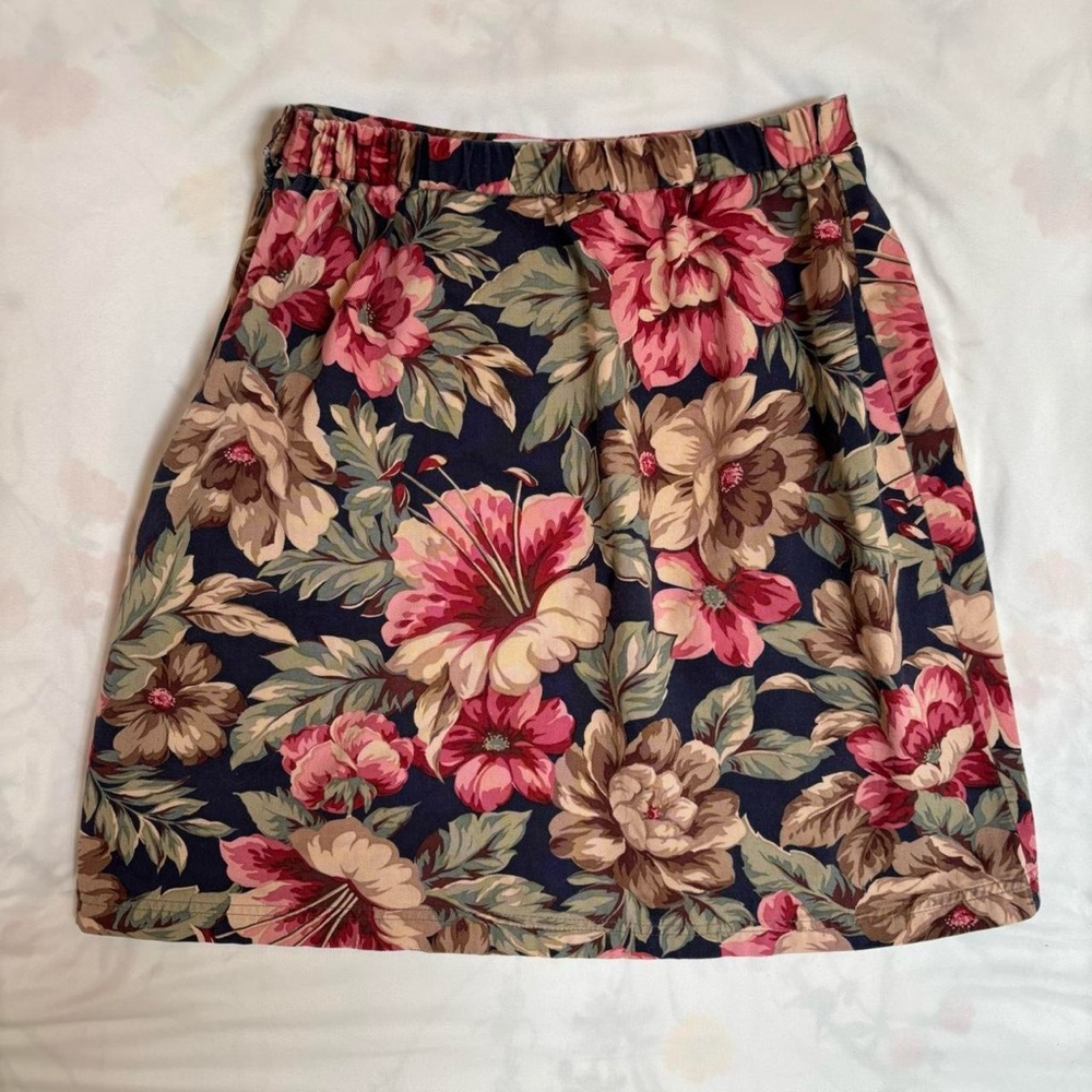 Red, Green, Gold and Navy‎ Floral Print Cotton Women's Skirt Vintage 90s - Picture 8 of 8